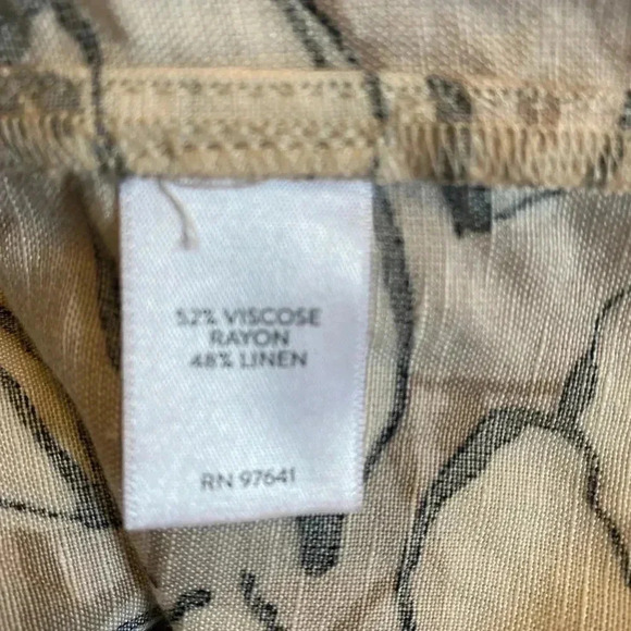 J Jill linen blend tunic. Two tones of cram with black accents - Picture 5 of 5